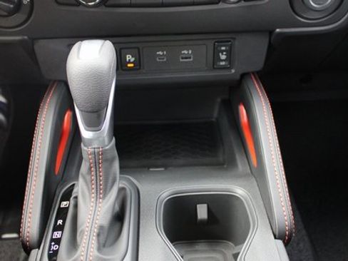 New 2026 Nissan Frontier PRO-4X w/ Pro-4x Convenience Package image 15