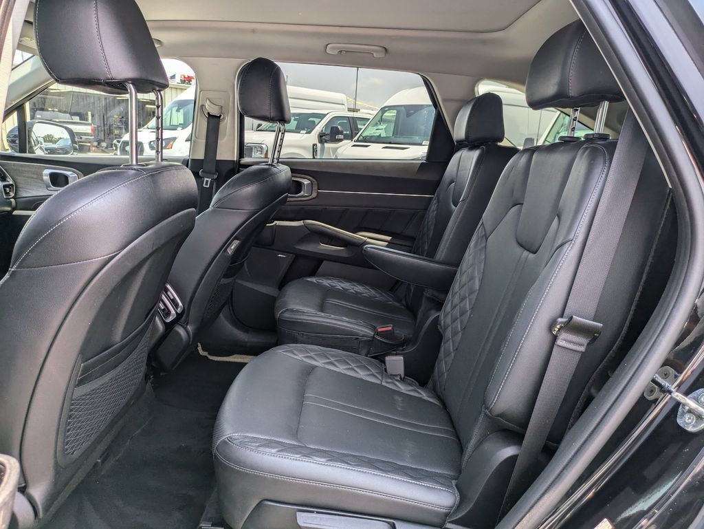 Used 2022 Kia Sorento SX Prestige AWD/4WD image 14