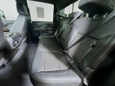 Used 2022 GMC Sierra 3500 Denali w/ Denali Black Diamond Edition image 22