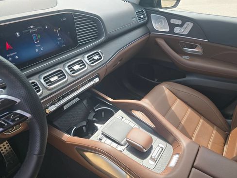 Certified 2026 Mercedes-Benz GLS 450 4MATIC image 32