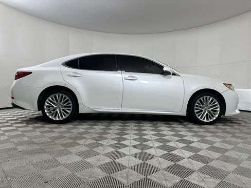 Used 2013 Lexus ES 350 w/ Luxury Pkg image 7