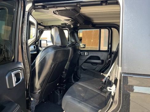 Used 2022 Jeep Gladiator Overland AWD/4WD image 25