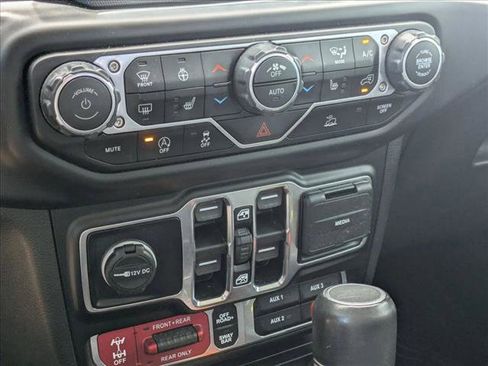 Used 2022 Jeep Gladiator Rubicon w/ LED Lighting Group AWD/4WD image 13