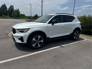 Used 2024 Volvo XC40 B5 Plus w/ Protection Package Premier AWD/4WD video 2