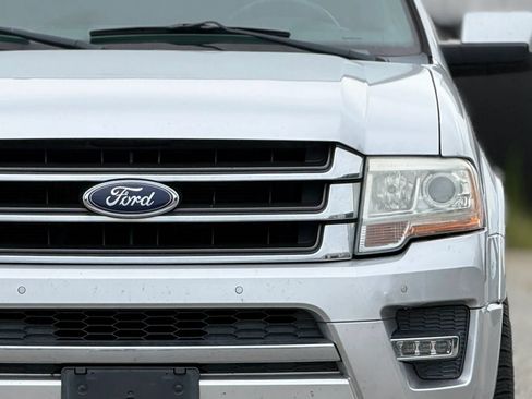 Used 2017 Ford Expedition Limited AWD/4WD image 12