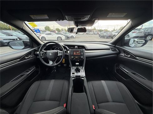 Used 2019 Honda Civic Sport image 9
