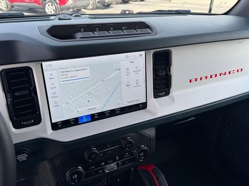 Used 2025 Ford Bronco Heritage Edition image 24