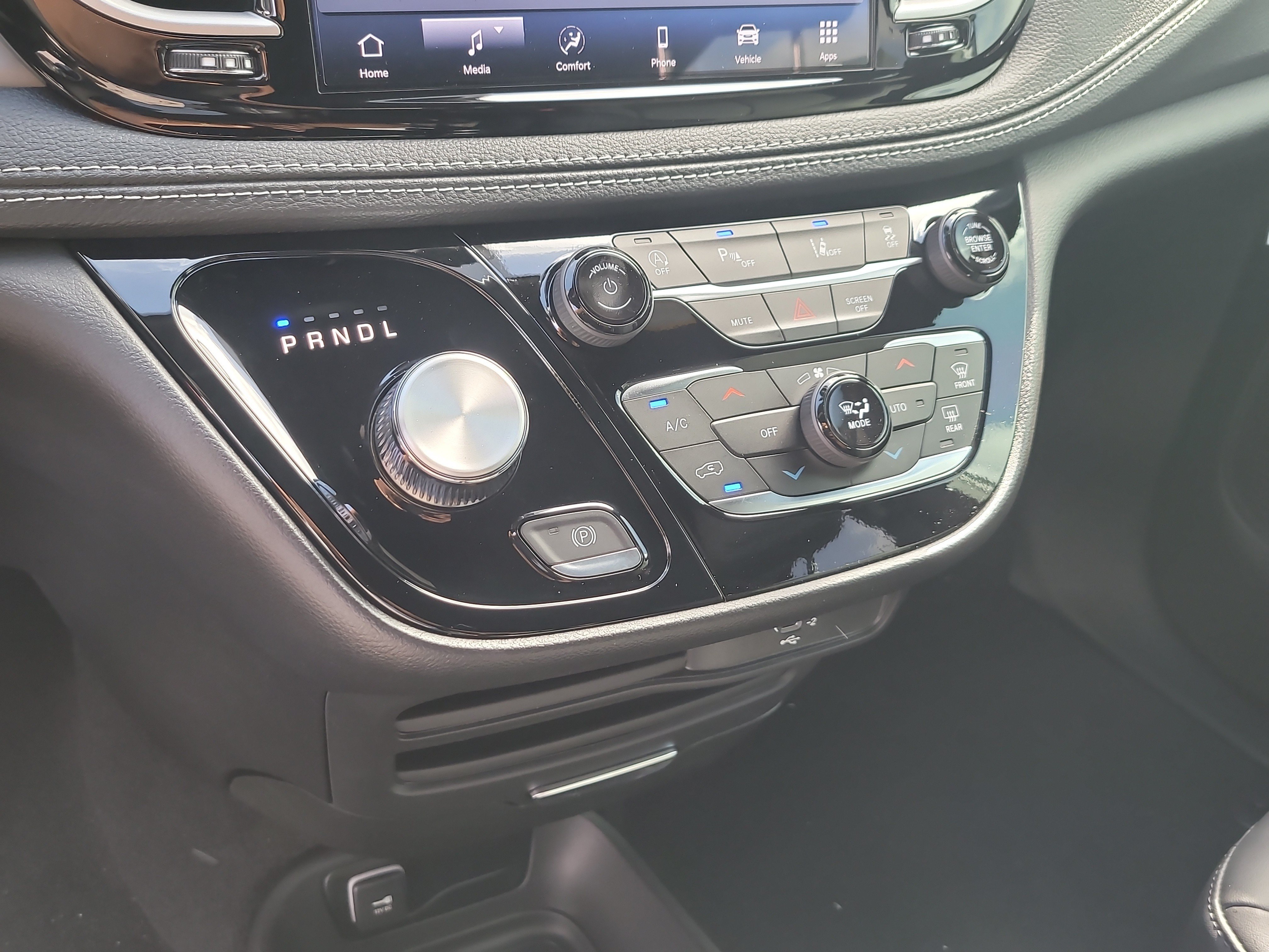 New 2027 Chrysler Pacifica Select FWD image 20