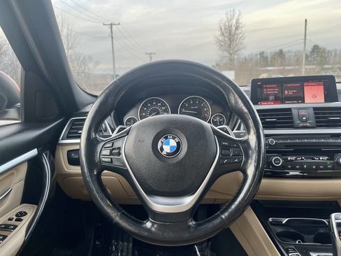 Used 2018 BMW 330i xDrive Sedan w/ Premium Package image 15