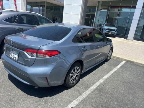 Used 2021 Toyota Corolla LE FWD image 4