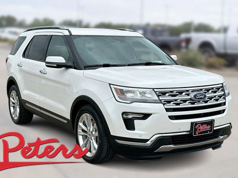 Used 2018 Ford Explorer Limited image 1