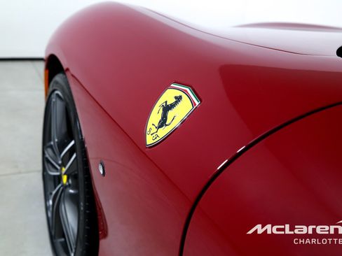 Used 2022 Ferrari Roma RWD image 31