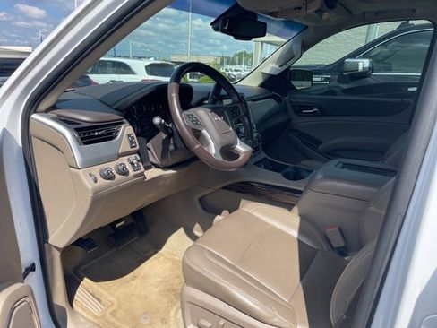 Used 2016 GMC Yukon XL SLT w/ Open Road Package image 8
