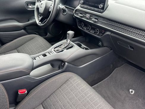Certified 2025 Honda HR-V Sport image 19