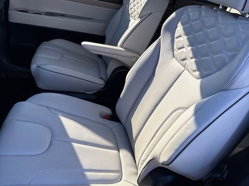 Used 2022 Hyundai Palisade Limited w/ Cargo Package image 10