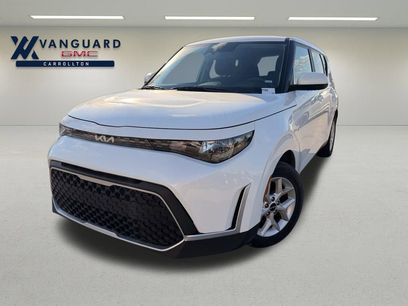 Used 2023 Kia Soul LX w/ Option Group 015