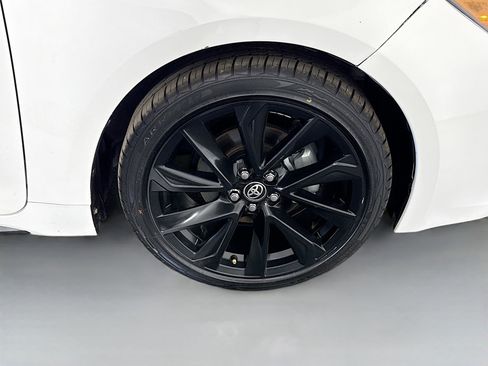 Used 2021 Toyota Corolla SE image 32