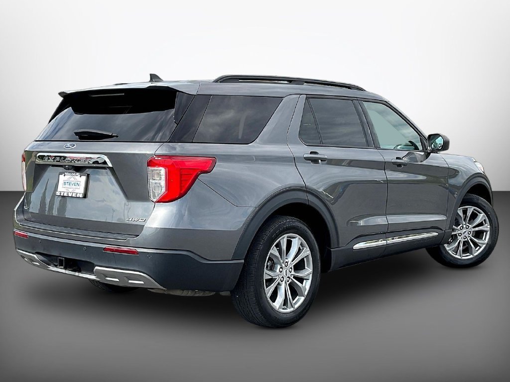 Used 2023 Ford Explorer XLT w/ Equipment Group 202A AWD/4WD image 6