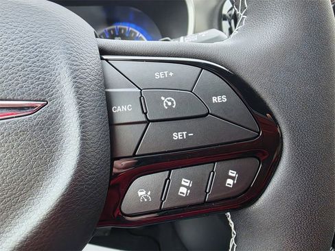 New 2026 Chrysler Pacifica Select w/ S Appearance Package image 18