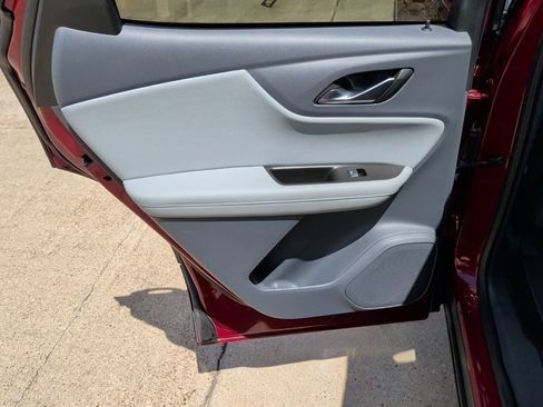 Used 2019 Chevrolet Blazer LT FWD image 30