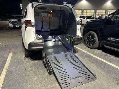 Used 2025 Toyota Sienna LE