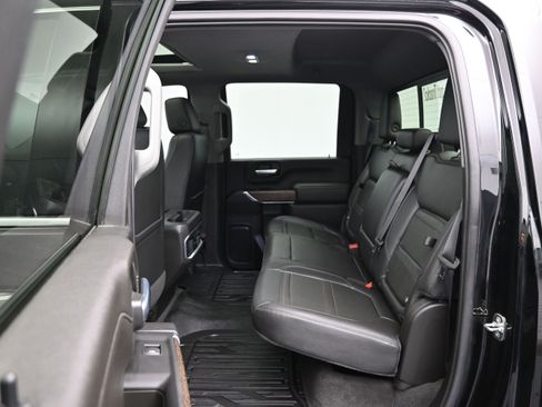 Used 2022 GMC Sierra 2500 Denali w/ Denali Ultimate Package AWD/4WD image 11