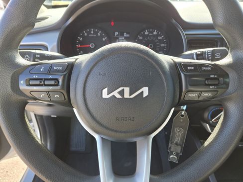 Certified 2022 Kia Rio S image 23