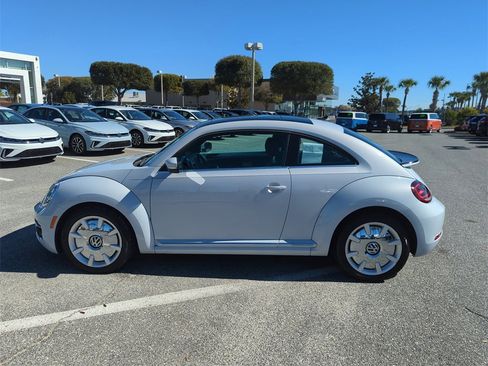 Used 2019 Volkswagen Beetle 2.0T SE image 11