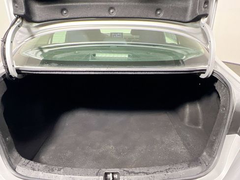 Used 2021 Toyota Corolla LE image 33