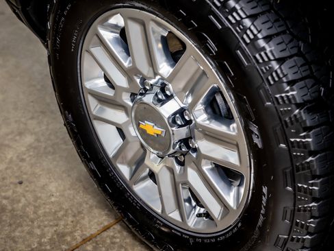 Used 2025 Chevrolet Silverado 2500 High Country w/ High Country Premium Package image 22