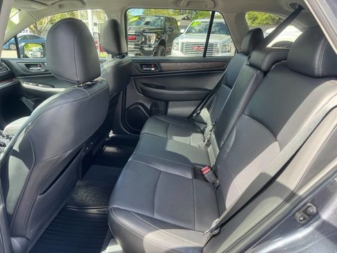 Used 2015 Subaru Outback 3.6R Limited image 11