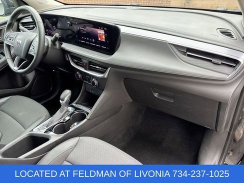 Certified 2025 Buick Encore GX Preferred FWD image 26