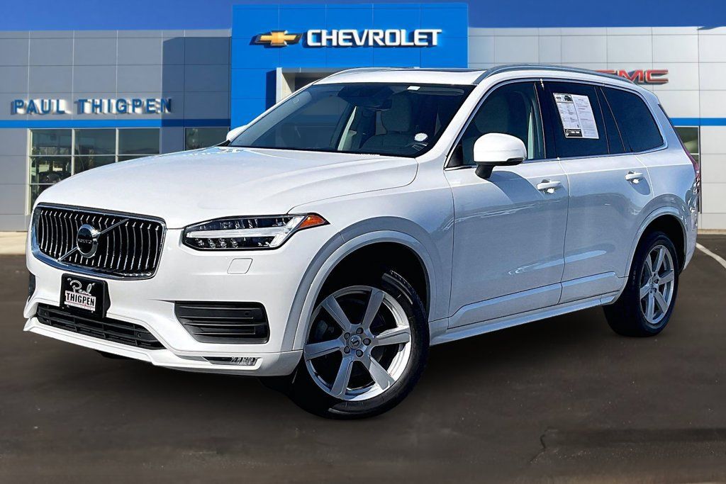 Used 2022 Volvo XC90 T5 Momentum AWD/4WD image 3