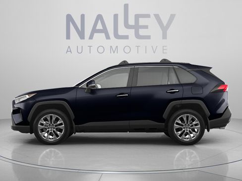 Used 2021 Toyota RAV4 LE FWD image 3