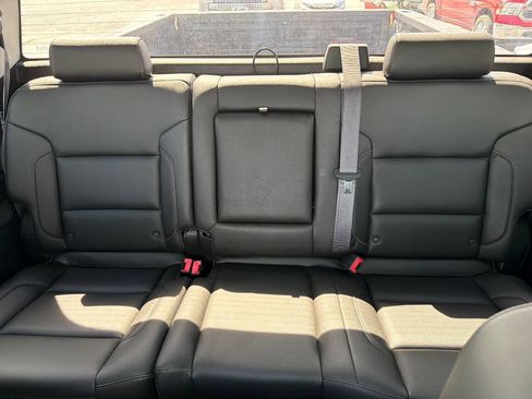 Used 2015 GMC Sierra 1500 SLT w/ SLT Crew Cab Value Package AWD/4WD image 17