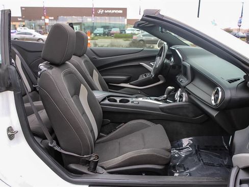 Used 2019 Chevrolet Camaro LT image 22