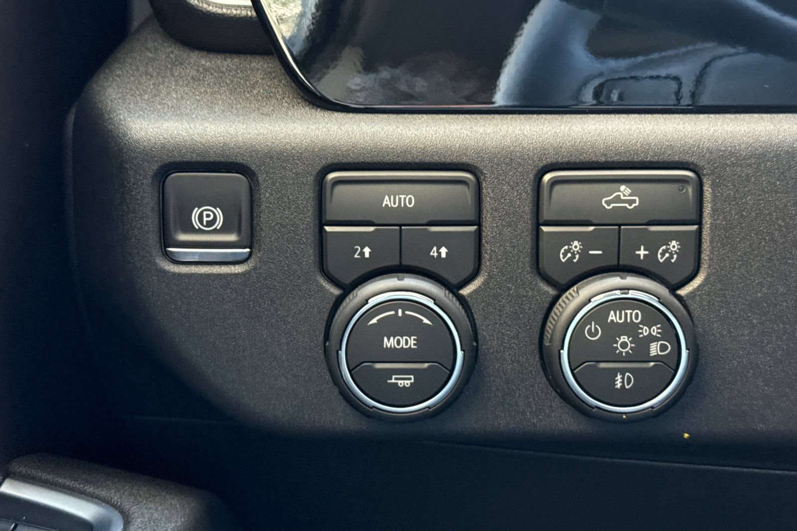 Used 2026 Chevrolet Silverado 1500 RST w/ LPO, Dark Essentials Package AWD/4WD image 39