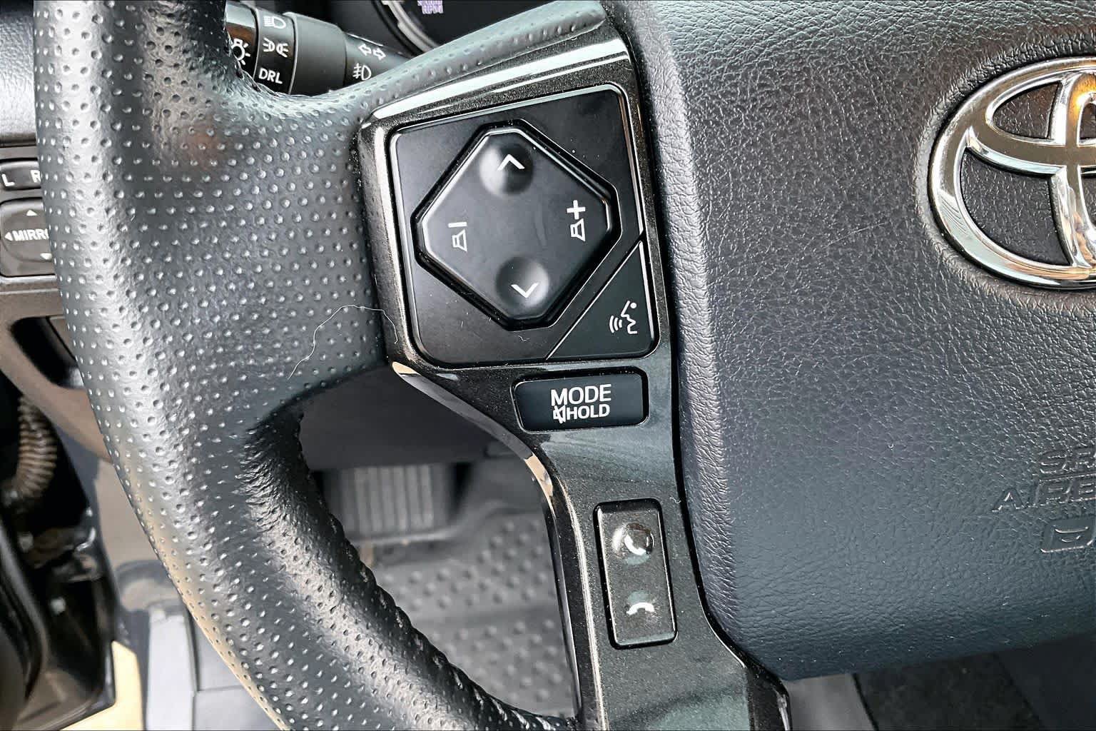 Used 2024 Toyota 4Runner TRD Off-Road Premium w/ Moonroof Package AWD/4WD image 20