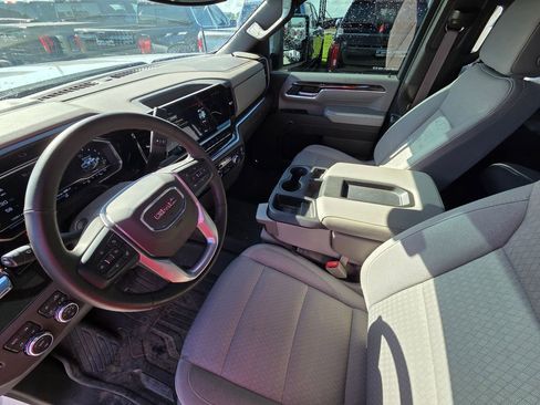 Used 2024 GMC Sierra 2500 SLE w/ SLE Value Package; AWD/4WD image 10