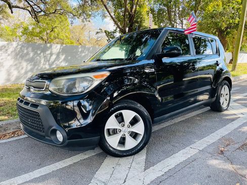 Used 2015 Kia Soul EV image 1