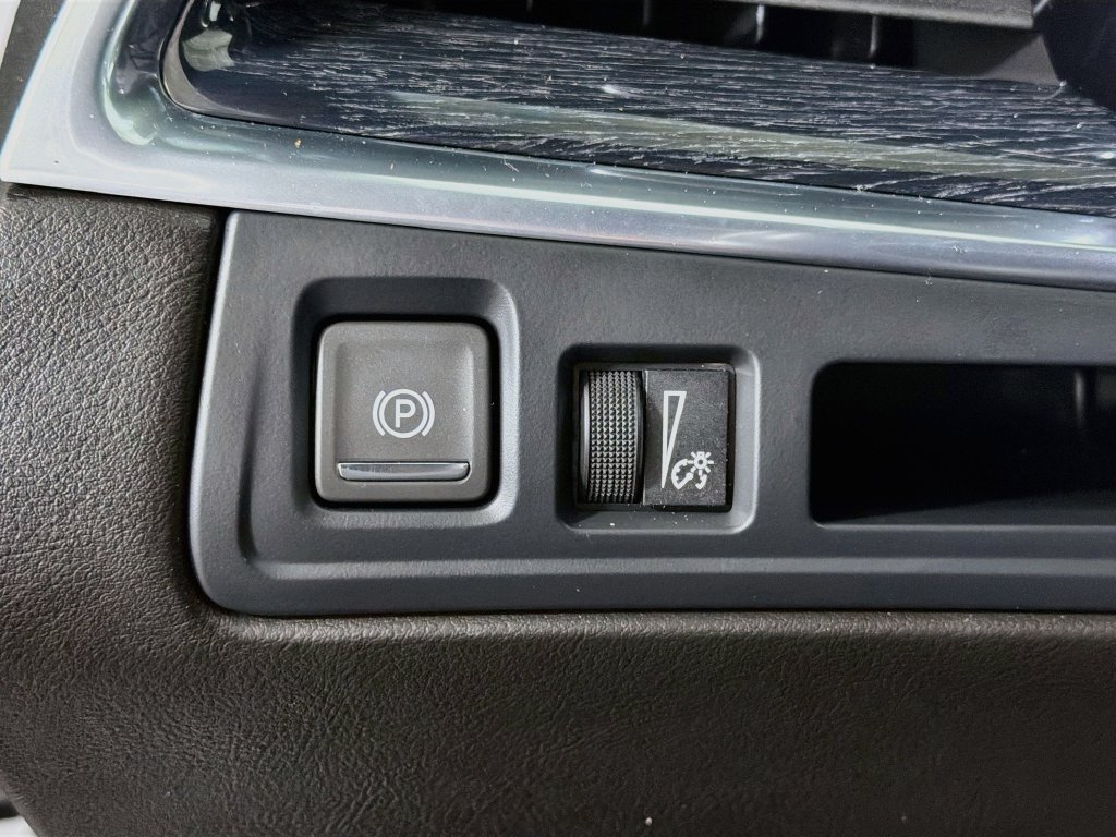 Used 2023 Cadillac XT5 Premium Luxury w/ LPO, Floor Liner Package AWD/4WD image 12