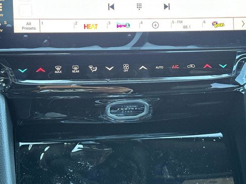 New 2026 Jeep Grand Cherokee Altitude image 18