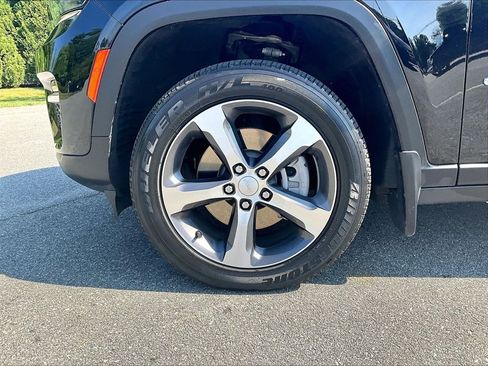 Used 2023 Jeep Grand Cherokee 4WD 4xe w/ Luxury Tech Group II image 7