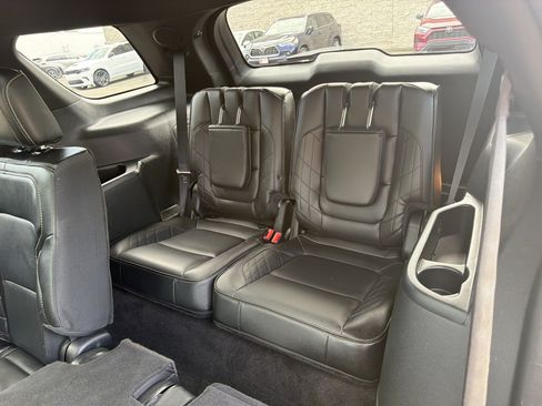 Used 2018 Ford Explorer Platinum AWD/4WD image 33