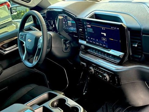 Used 2026 Chevrolet Silverado 1500 LT w/ Protection Package RWD image 30