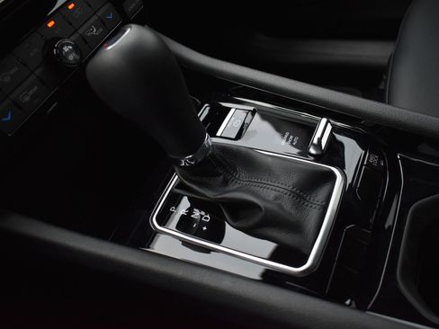 New 2026 Jeep Compass Latitude w/ Sun and Sound Group image 32