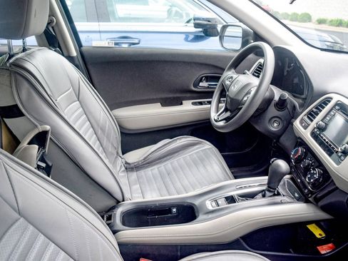 Used 2021 Honda HR-V LX image 19