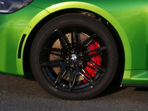 Used 2025 BMW M2 w/ Lighting Package image 16