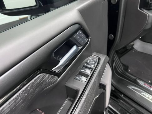 Used 2025 GMC Sierra 2500 AT4X AWD/4WD image 12