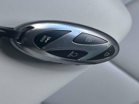 Certified 2025 Hyundai Kona Limited FWD image 39